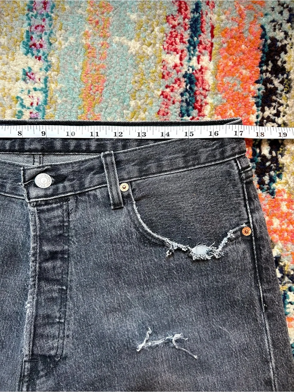 Levis tag size